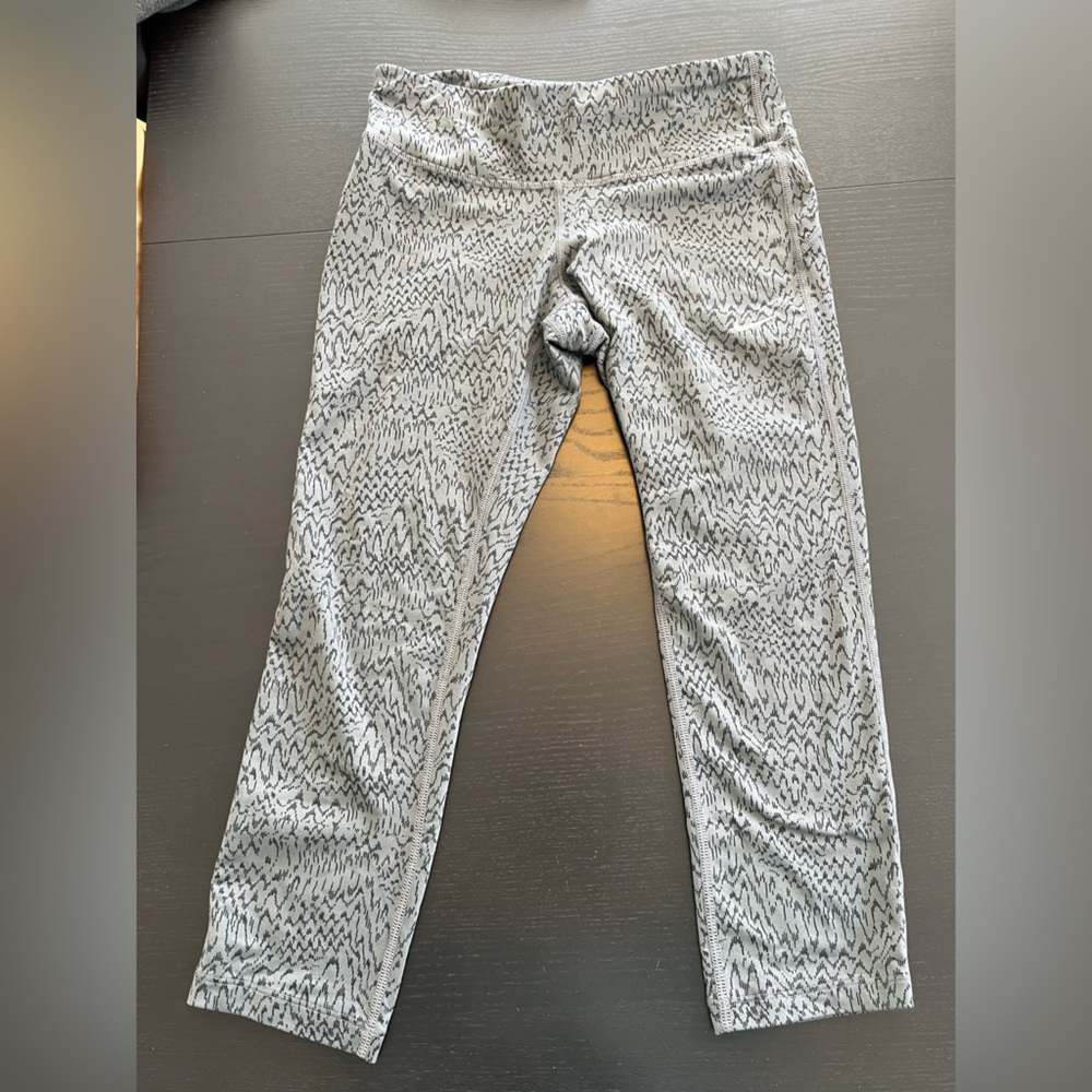 Nike Dri-FIT Gray Textured Leggings